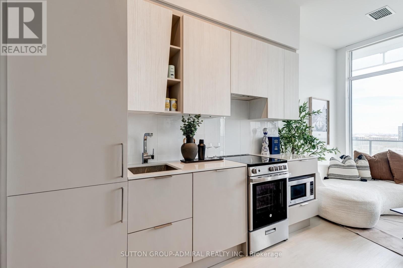 #2401 3900 CONFEDERATION PARKWAY - 6