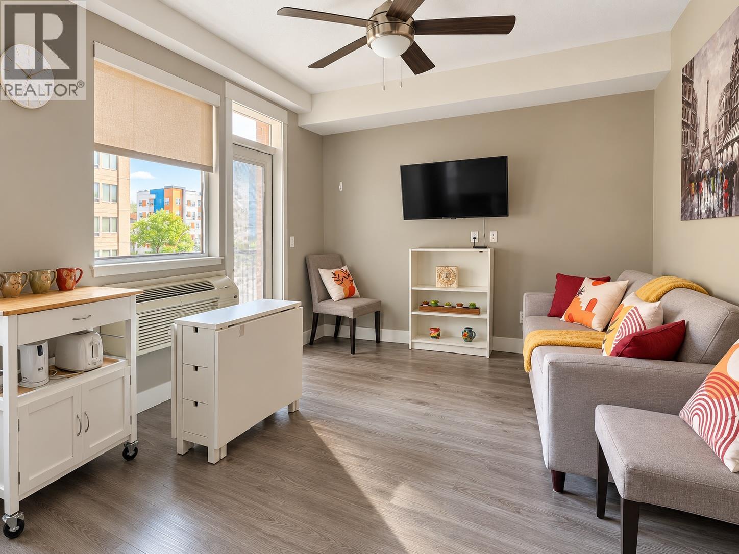 435 925 Leon Avenue, Kelowna