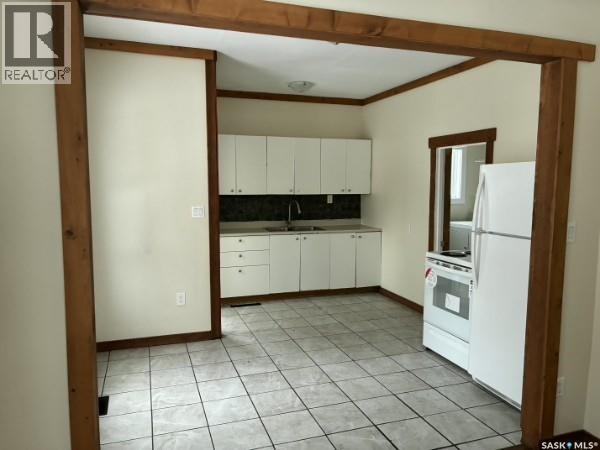 304 McTavish STREET, Outlook — photo 2
