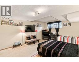 2709 Signal Hill Bay Sw, Calgary, AB T3H2L5 Photo 18