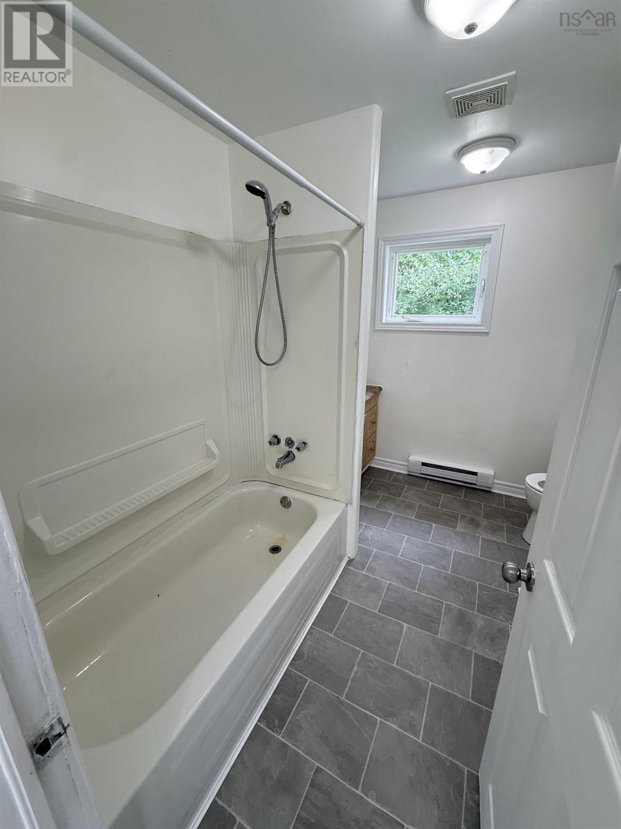 2821 Point Edward Highway - 15