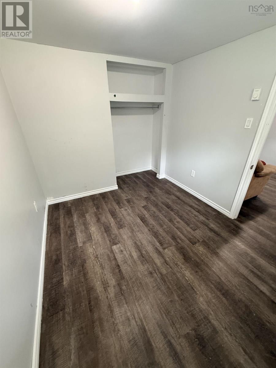 2821 Point Edward Highway - 22