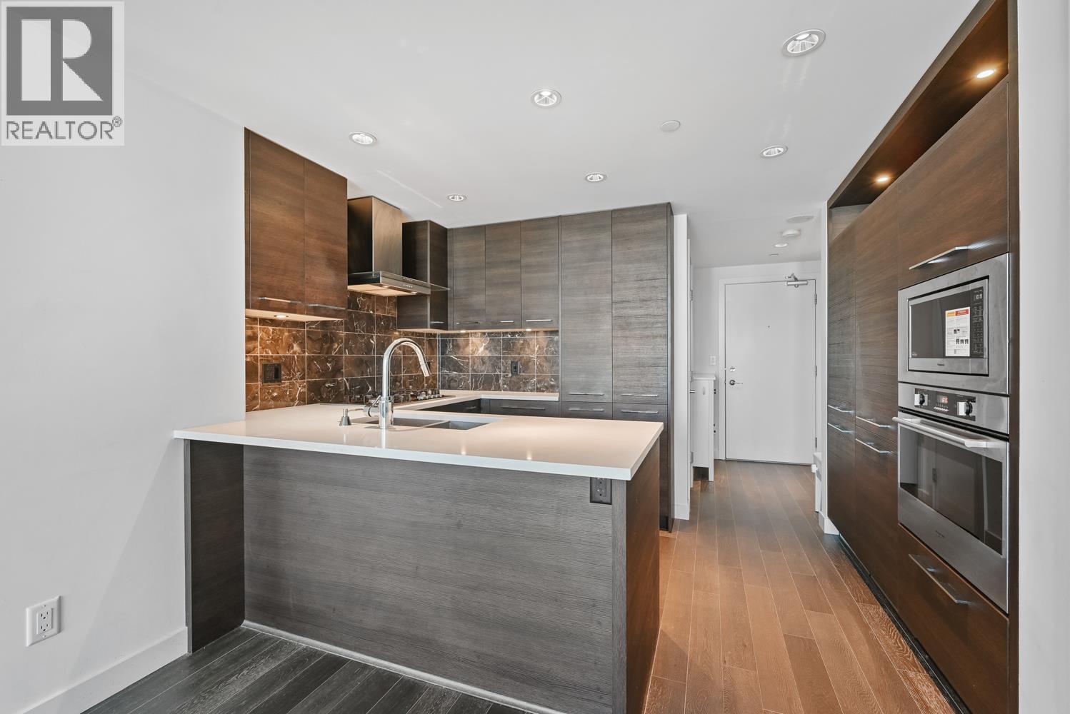 Photo of 1007 7468 LANSDOWNE ROAD 6