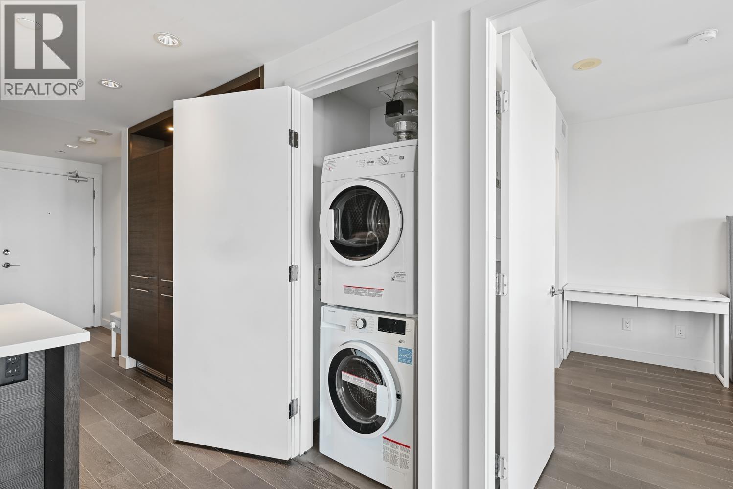 Photo of 1007 7468 LANSDOWNE ROAD 20