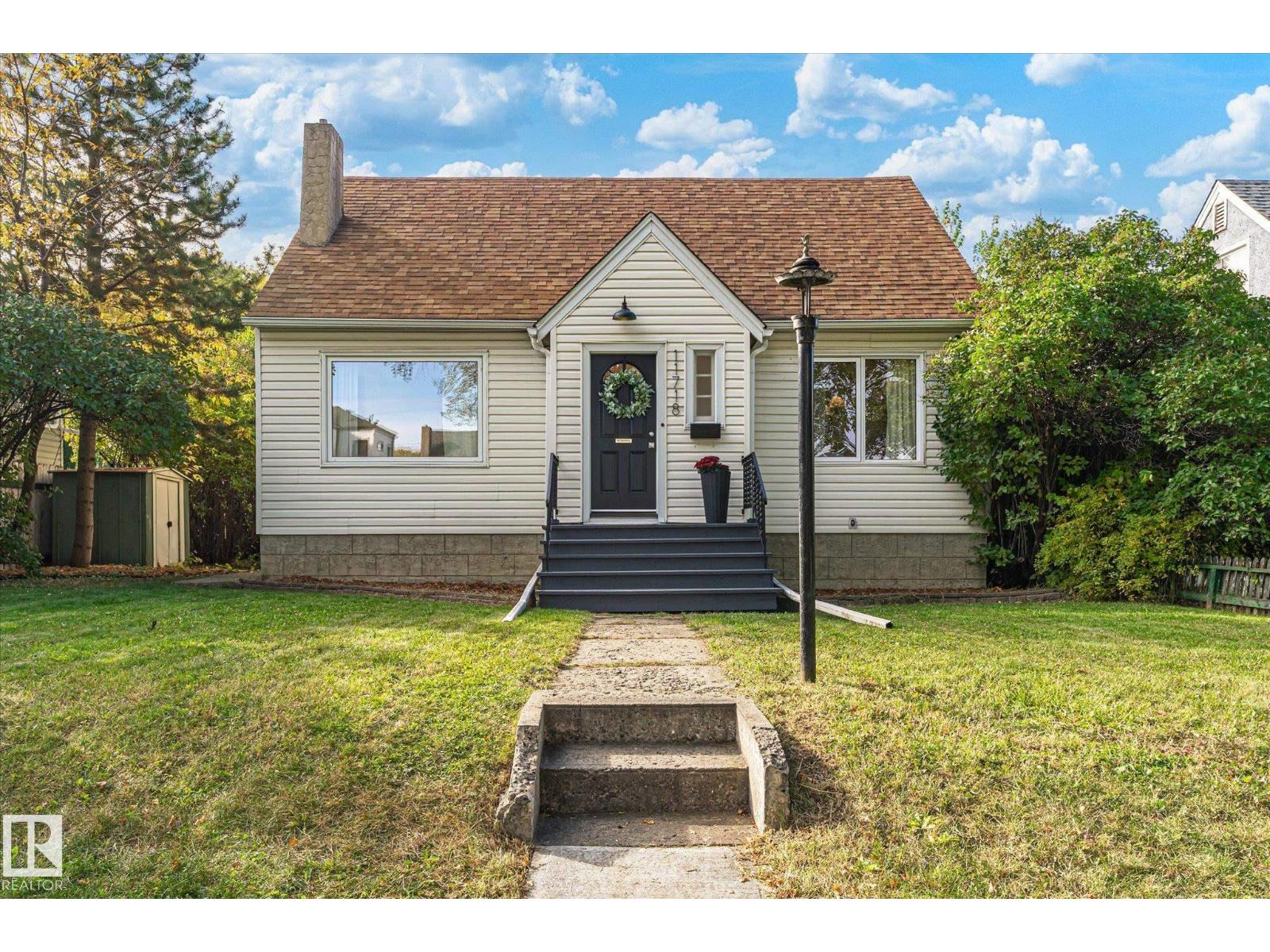 11718 129 ST NW - 1