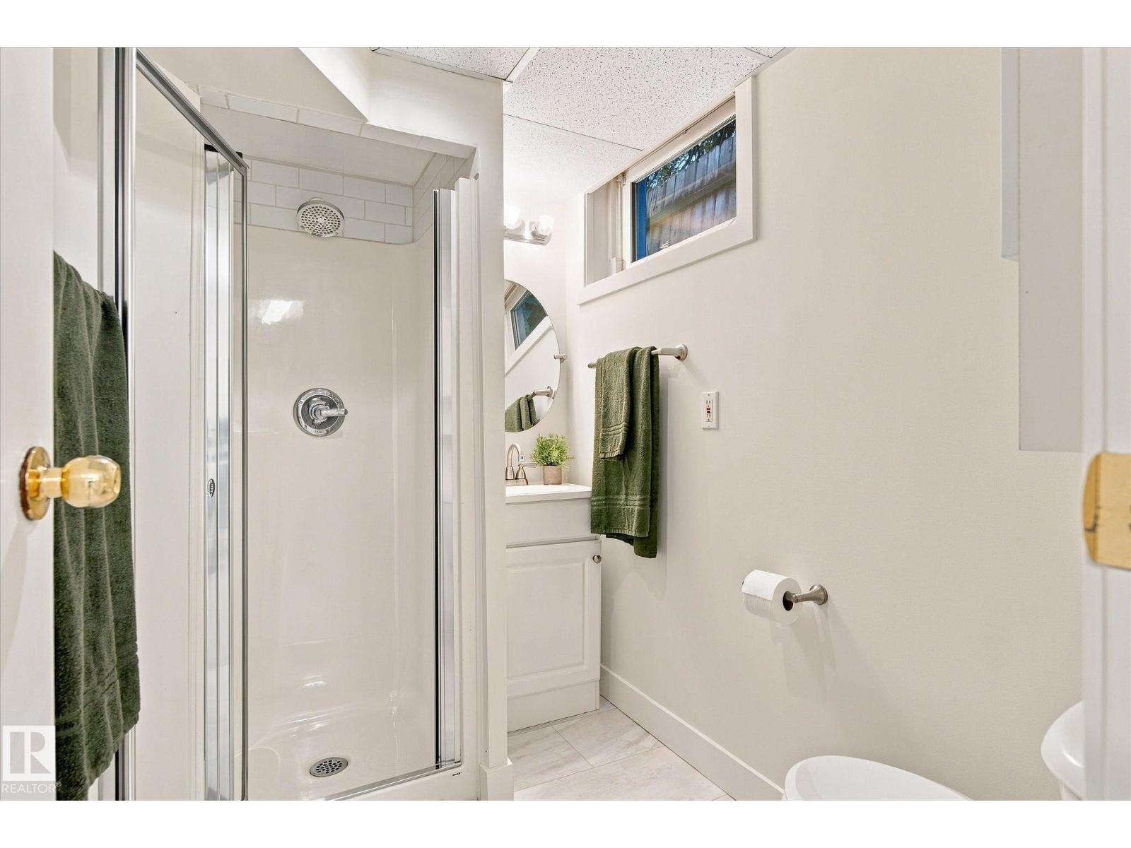 11718 129 ST NW - 24
