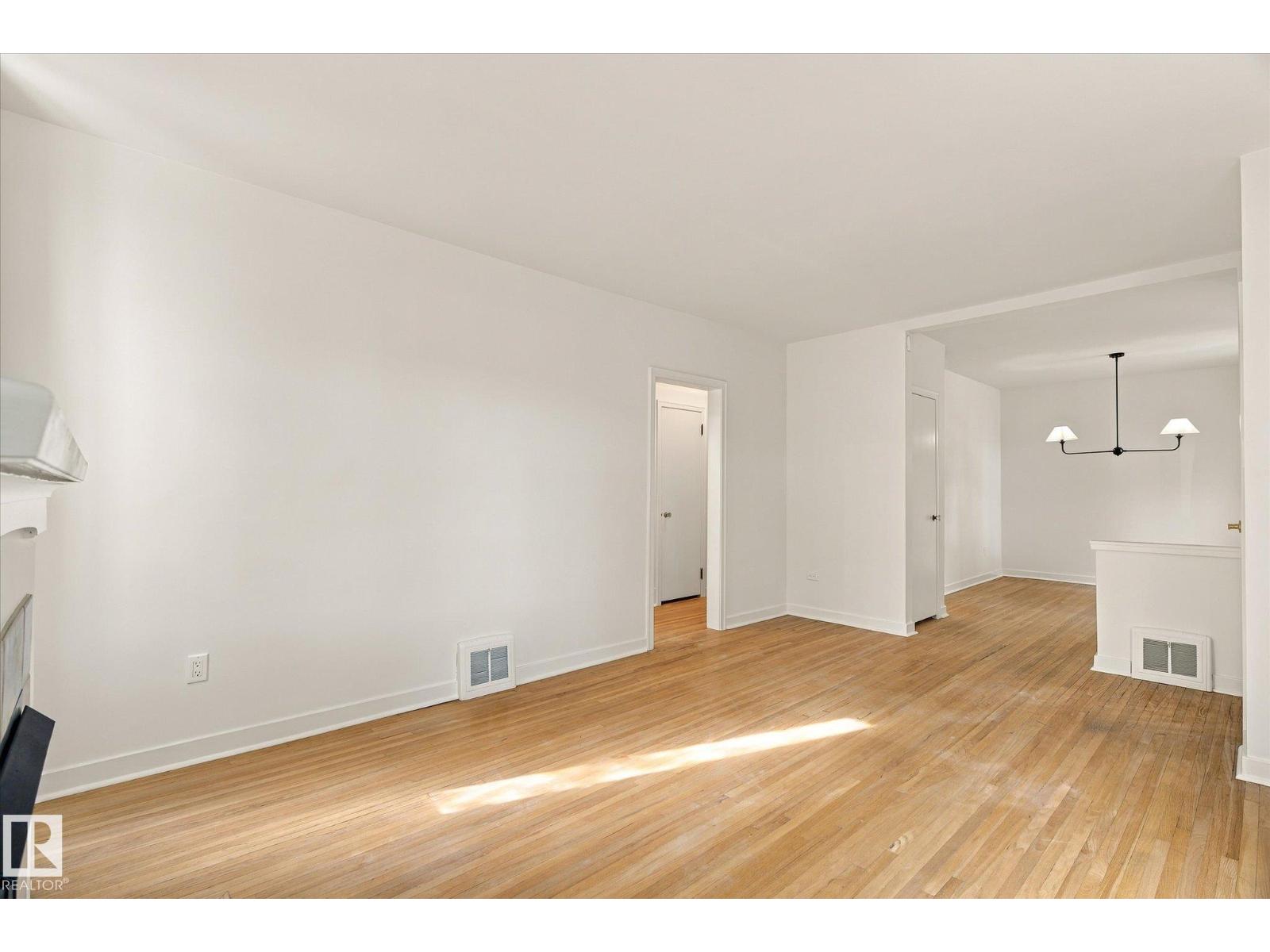 11718 129 ST NW - Image 7