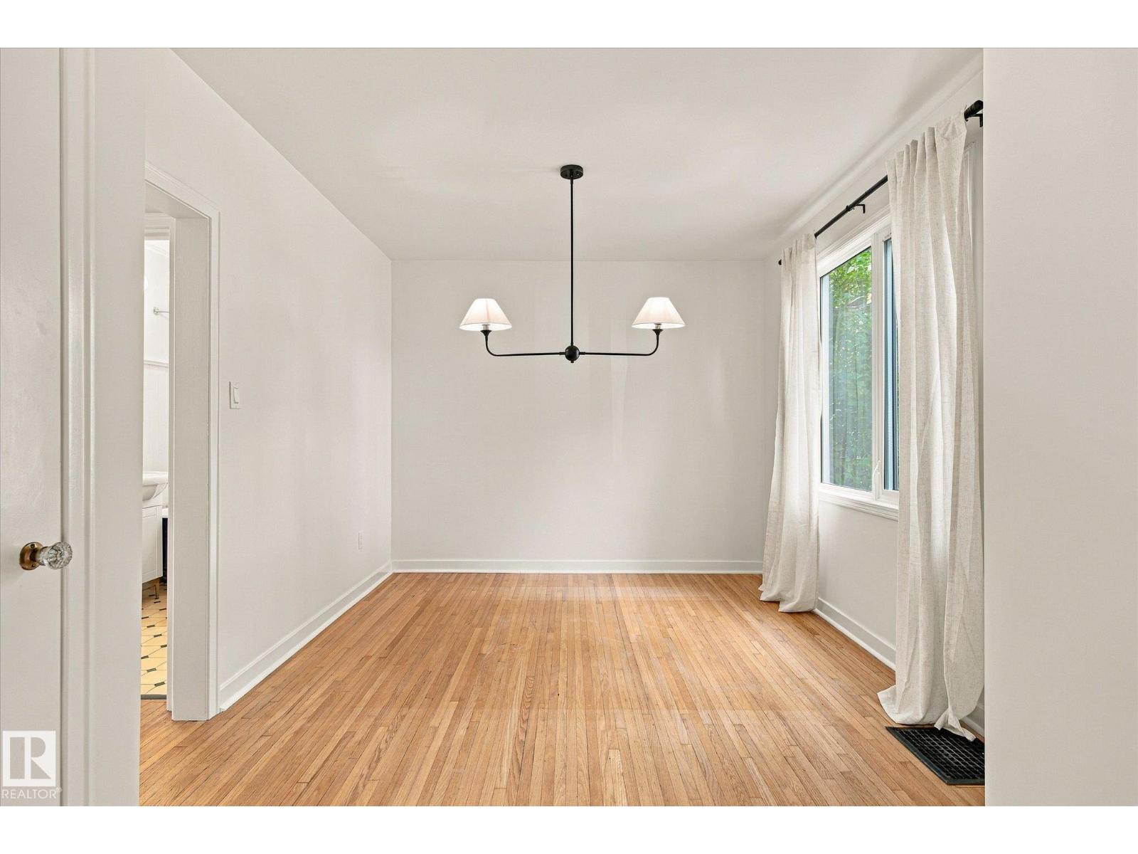 11718 129 ST NW - Image 9