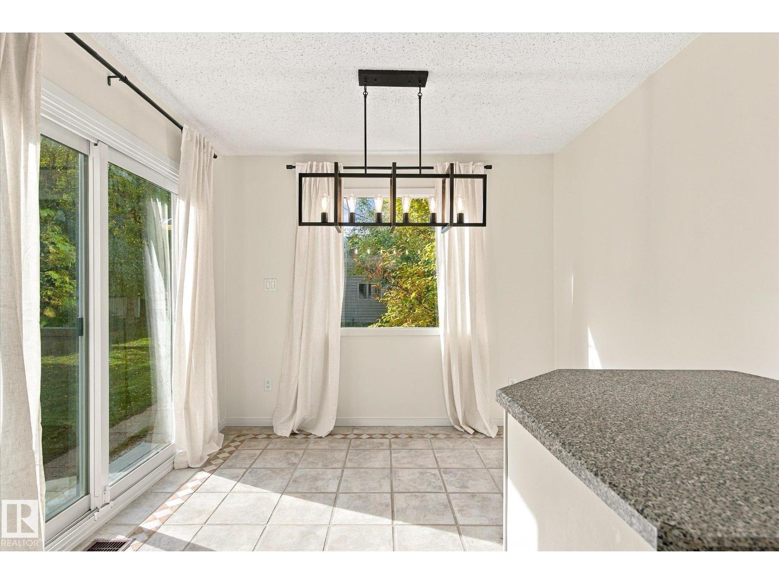 11718 129 ST NW - 12