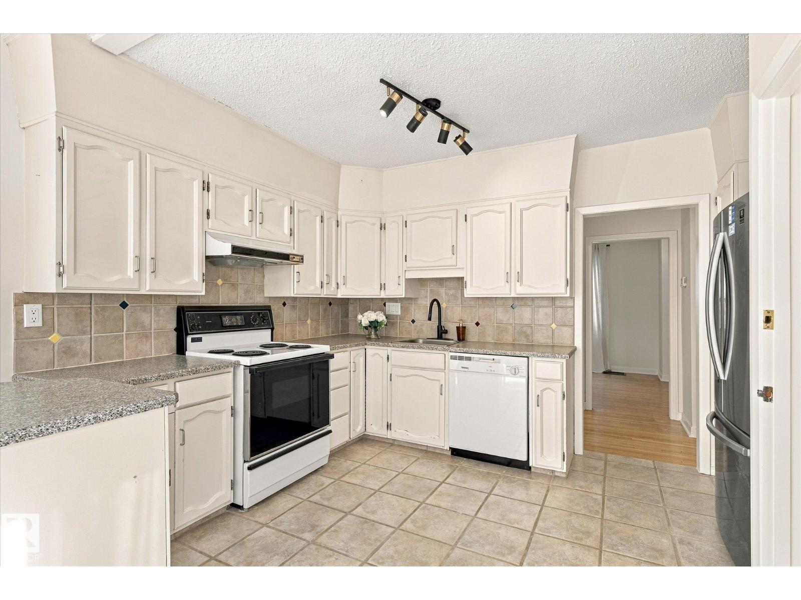 11718 129 ST NW - 13