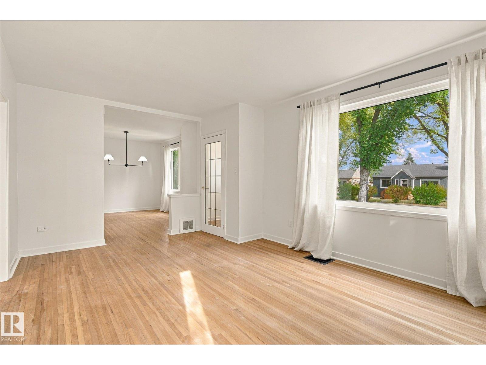 11718 129 ST NW - Image 8