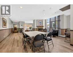 2001, 650 10 Street SW - photo 36