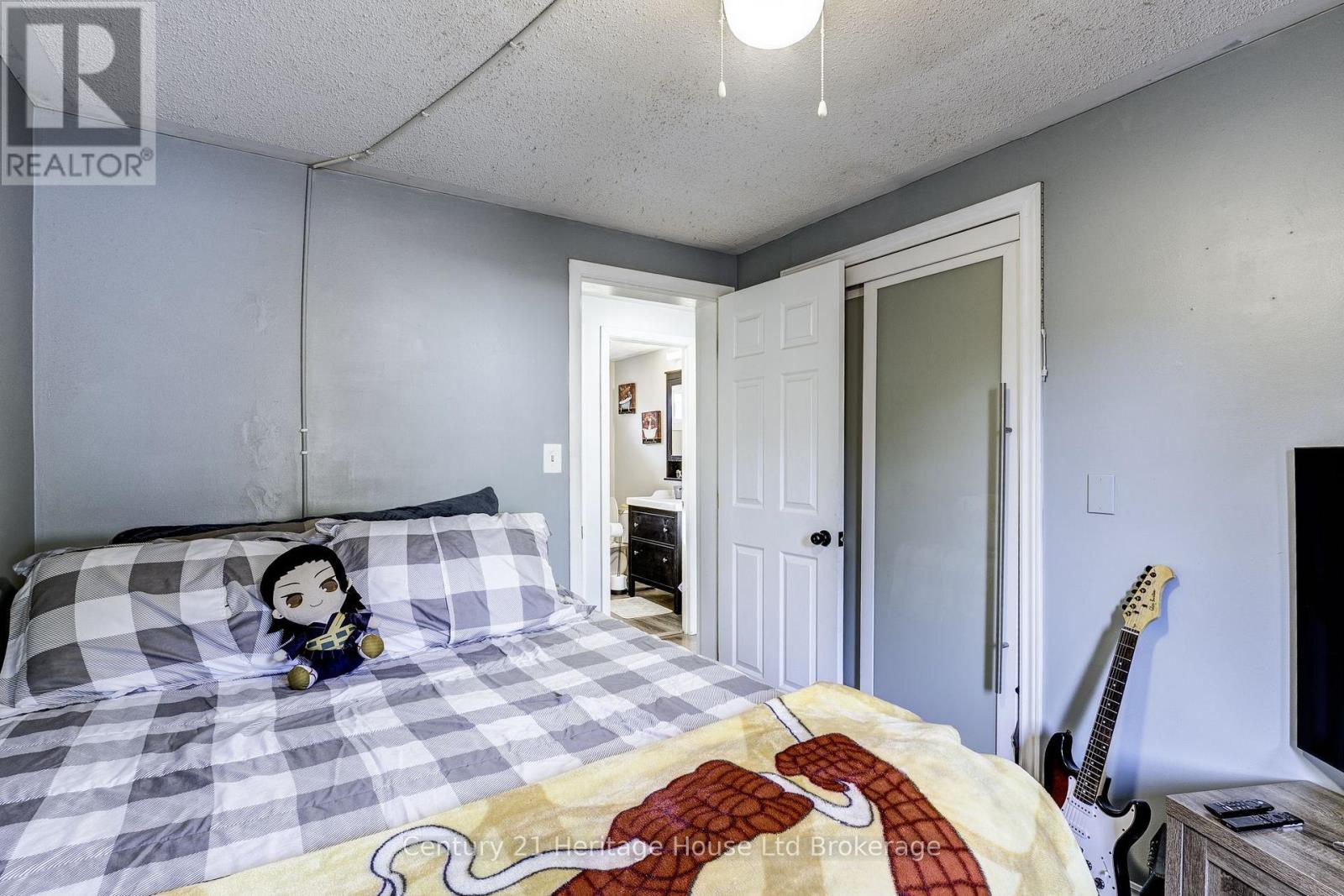 124 INNES STREET - 19