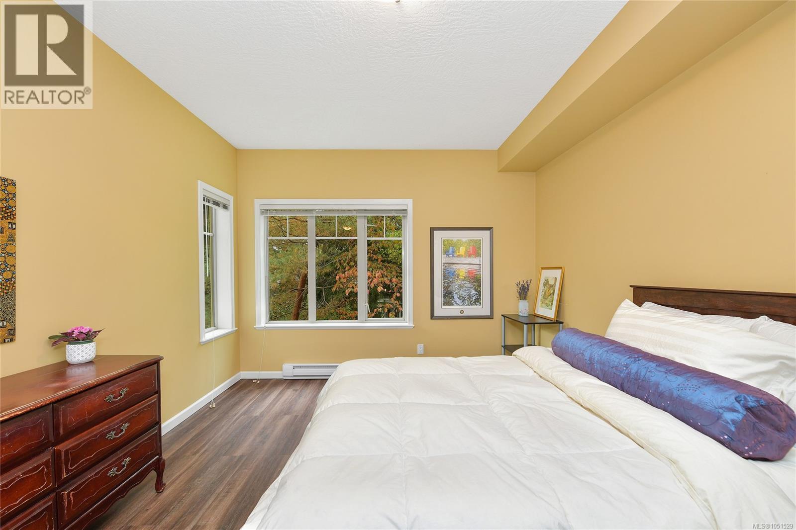 #204 125 ALDERSMITH Pl - 18