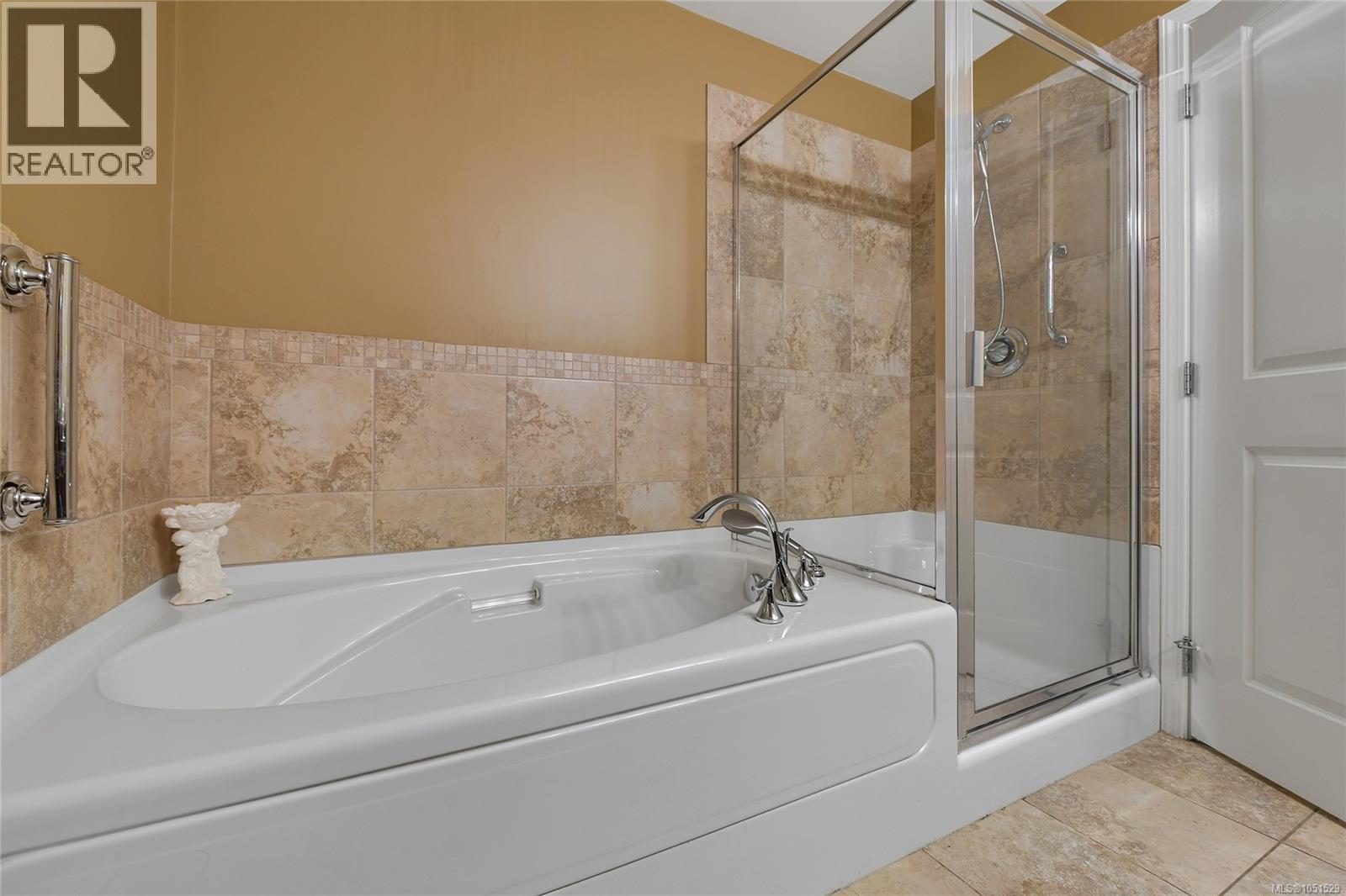 #204 125 ALDERSMITH Pl - 22