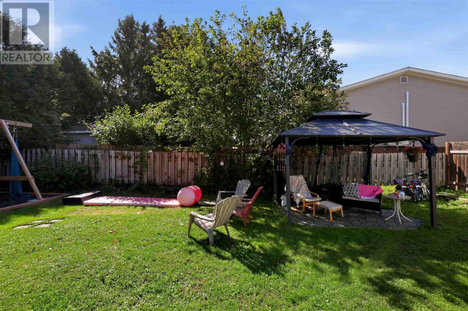 15 Sutton PL - 33