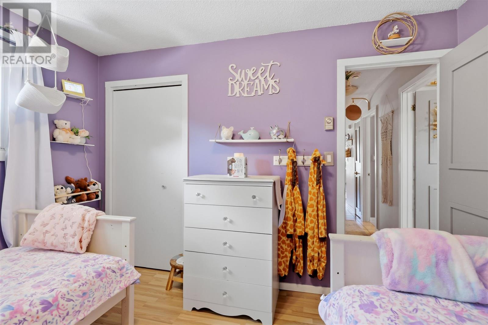 15 Sutton PL - Image 18