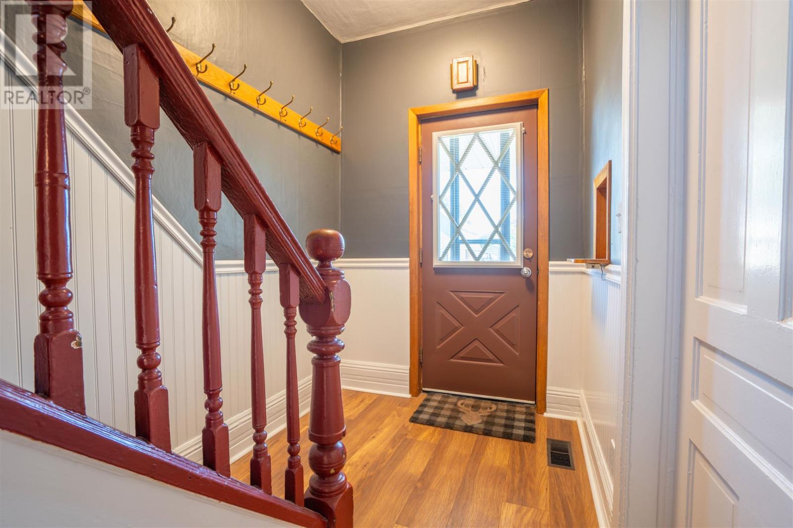 225 Beverley ST - Image 4