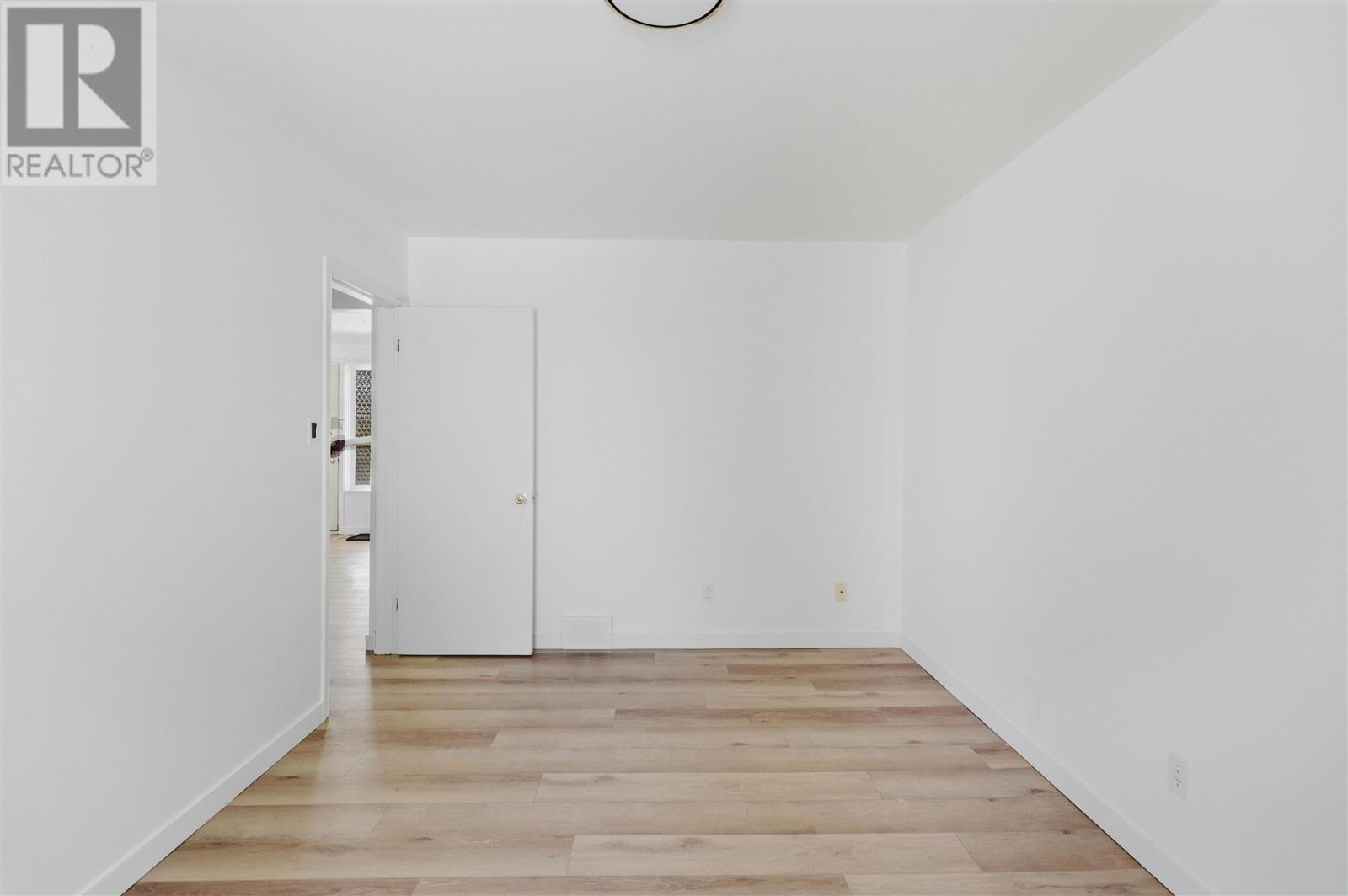 118 Blake Ave — photo 20
