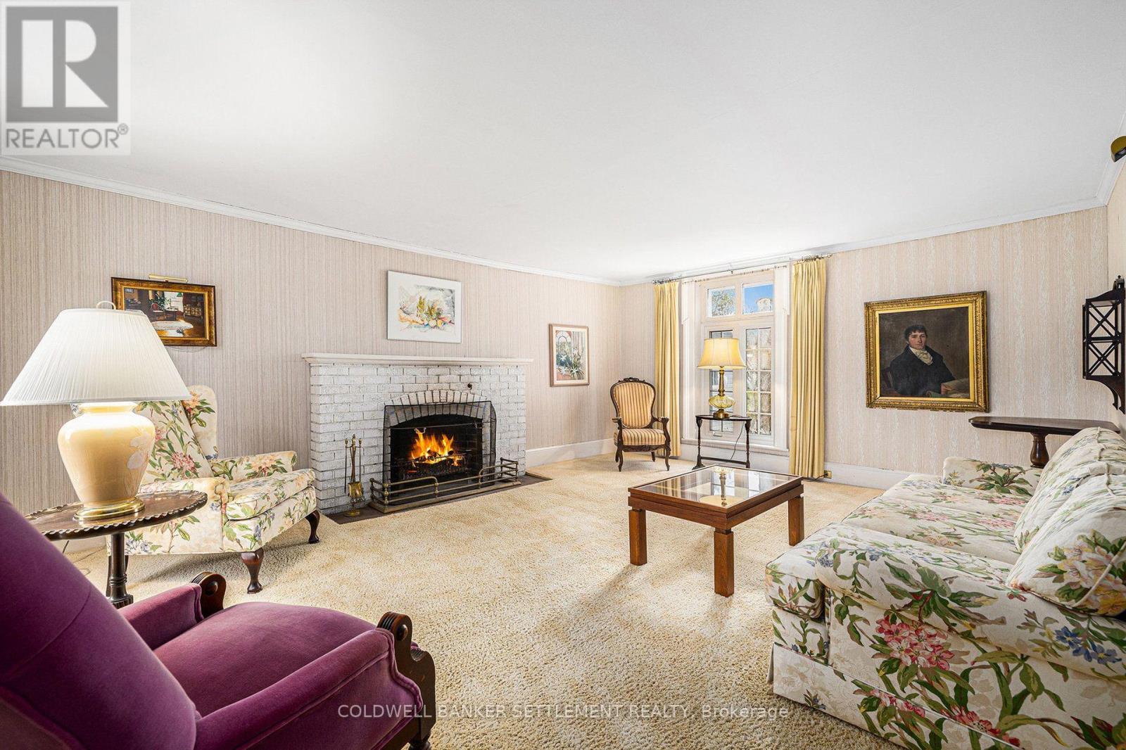 68 WILSON STREET W - 11