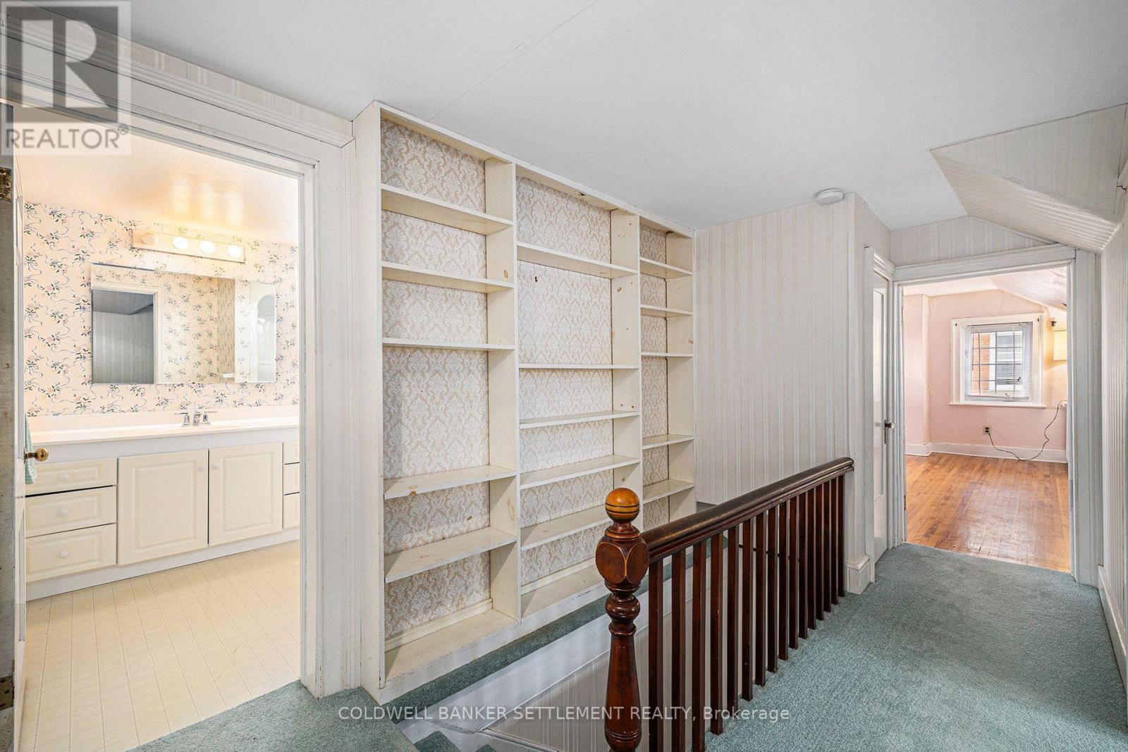 68 WILSON STREET W - 29