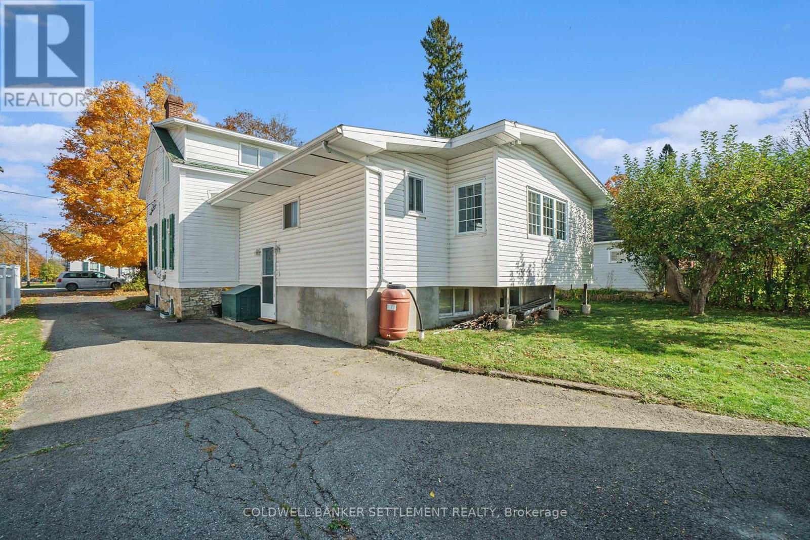 68 WILSON STREET W - 40
