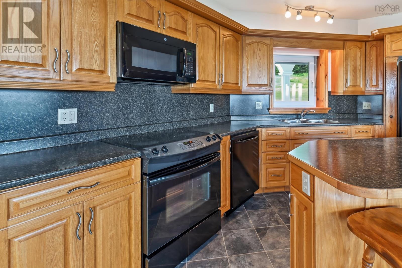 6260 West Bay Road - Image 13