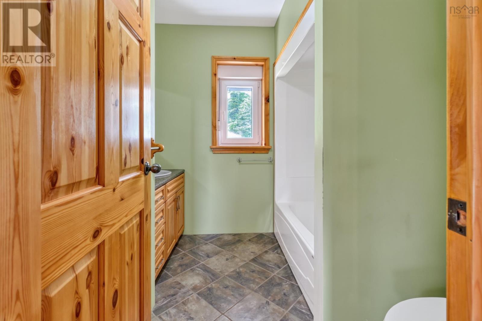6260 West Bay Road - Image 17