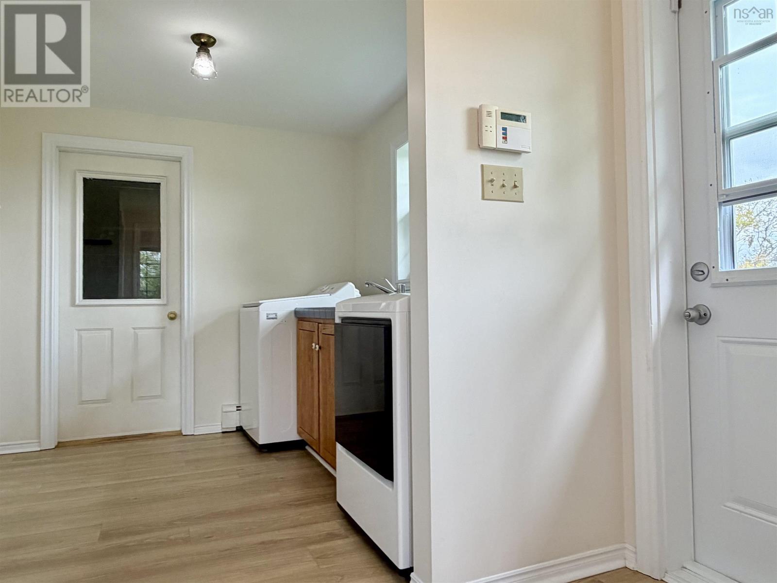 Property 33 of 49 of 687 Coxheath Road