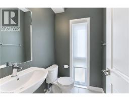 15 Benninger Drive, Kitchener, ON N2E0J4 Photo 17