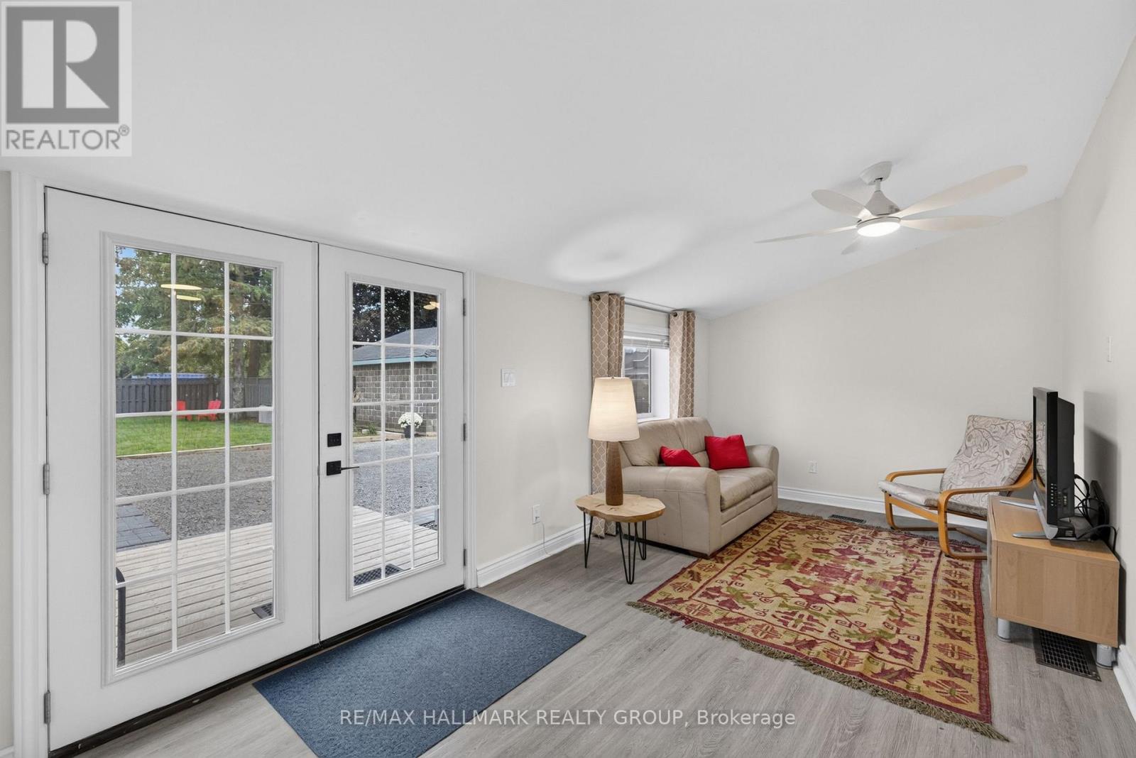 241 LEWIS STREET E - Image 14