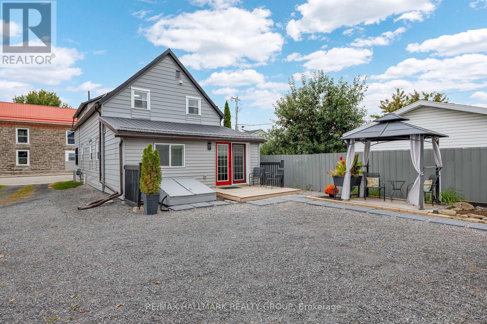 241 LEWIS STREET E - Image 41
