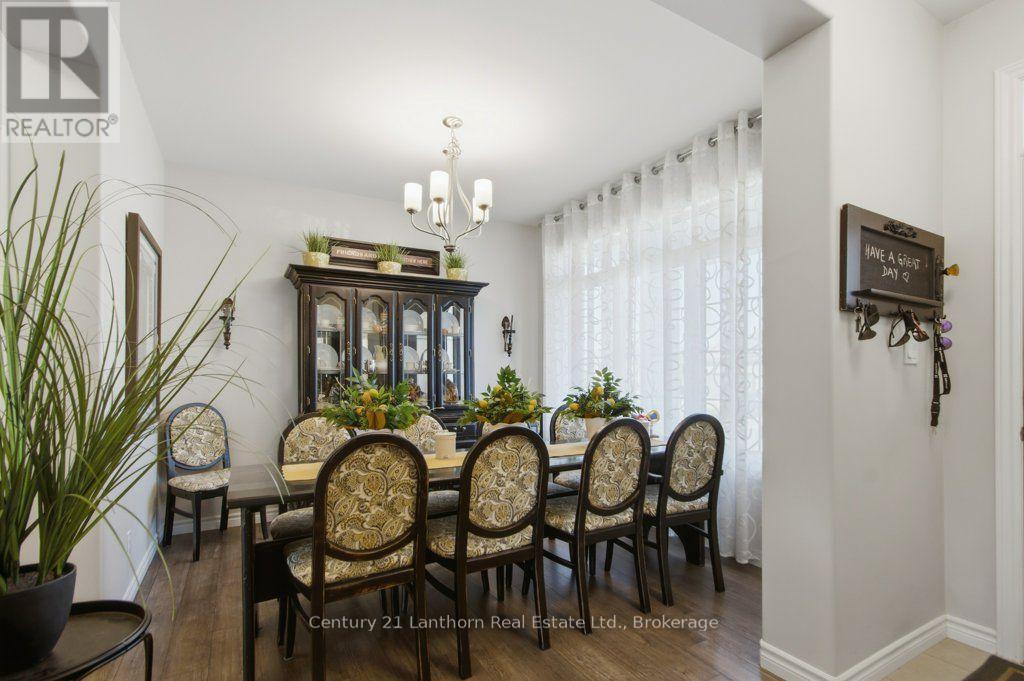 7 Cottonwood Drive, Belleville, ON photo 6
