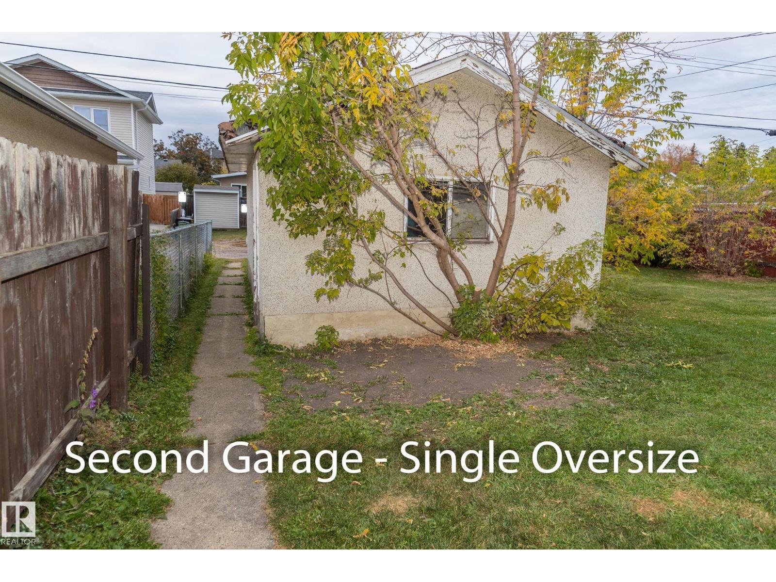 10512 55 Avenue NW, Pleasantview (Edmonton) — photo 30 of 30: Property photo