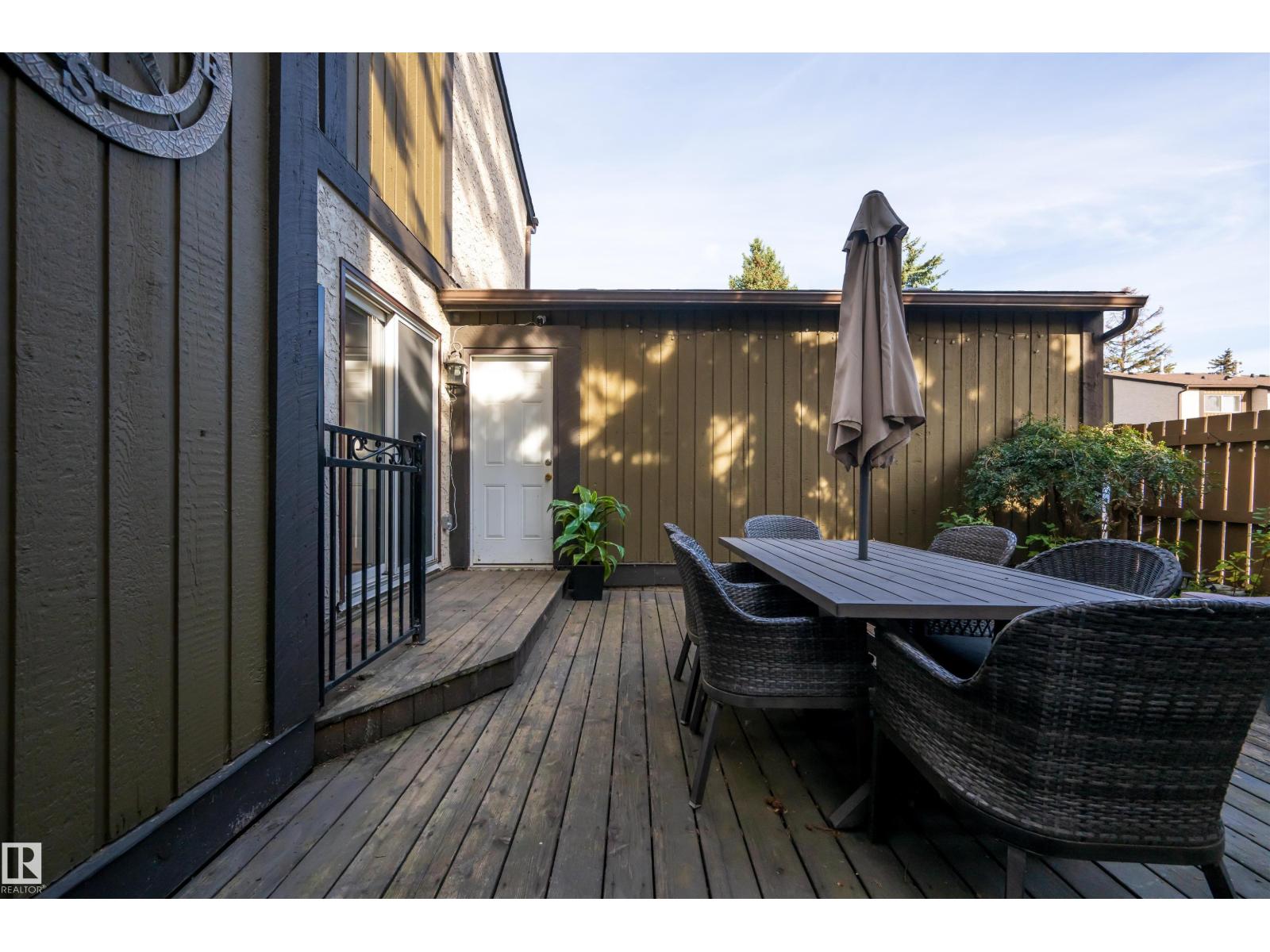 7067 32 AV NW - 42