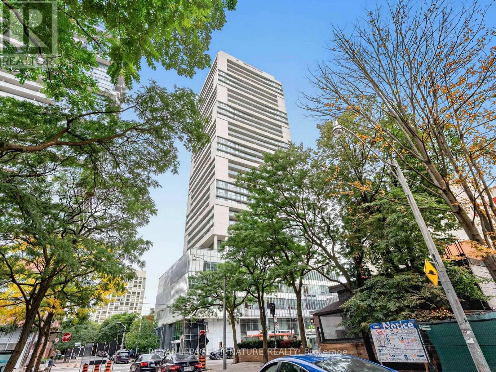 #1204 89 MCGILL STREET - 1