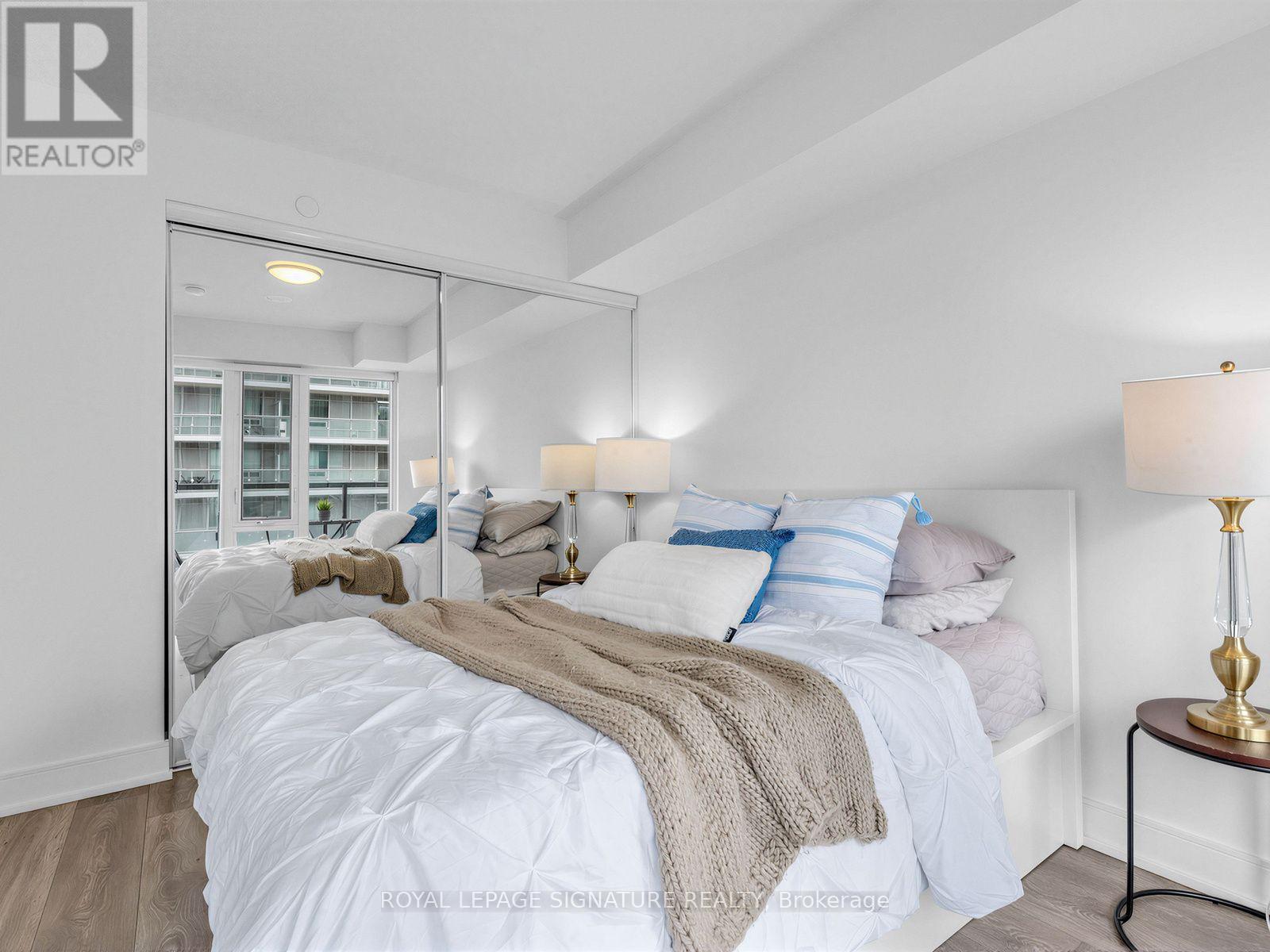 #1204 89 MCGILL STREET - 20