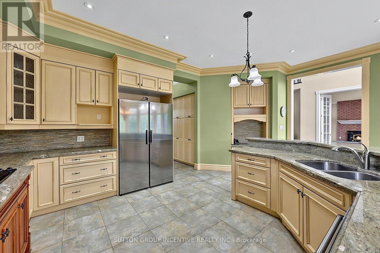 25 Bovair Trail, Aurora, ON photo 14