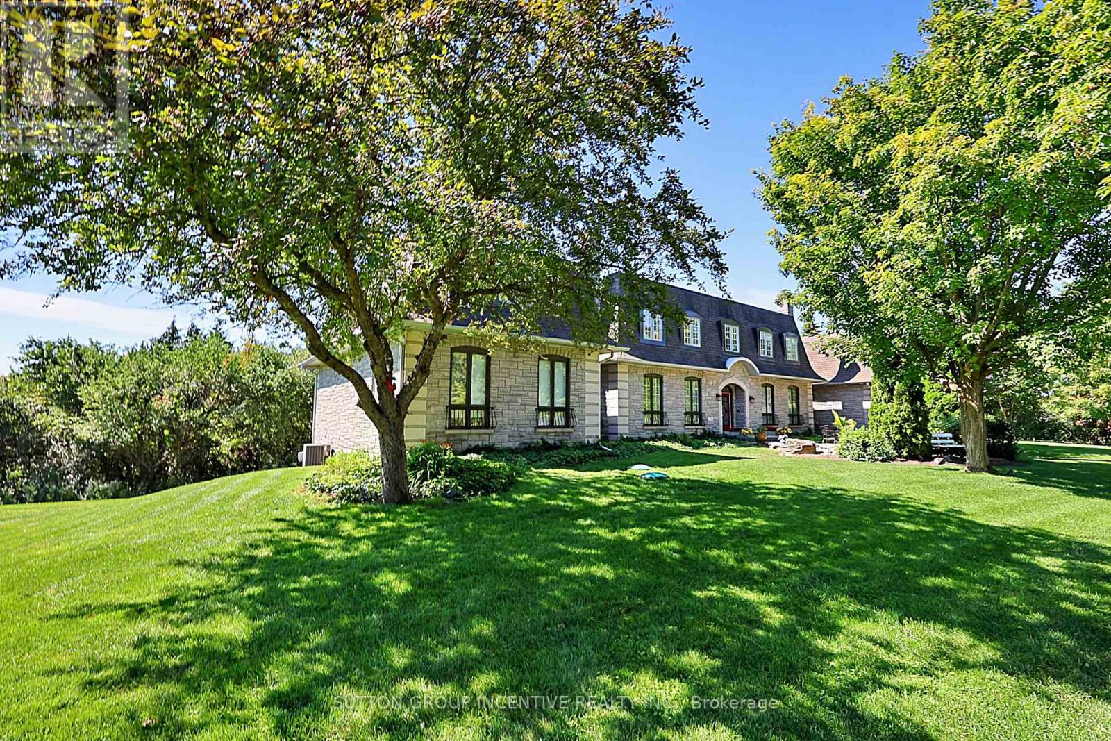 25 Bovair Trail, Aurora, ON photo 6