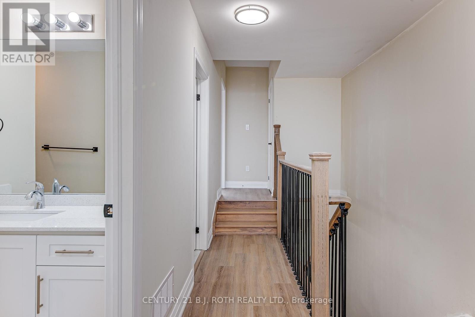 6-98 Peel Street, Barrie photo 13