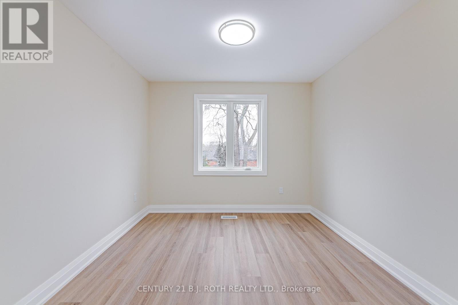 6-98 Peel Street, Barrie photo 14