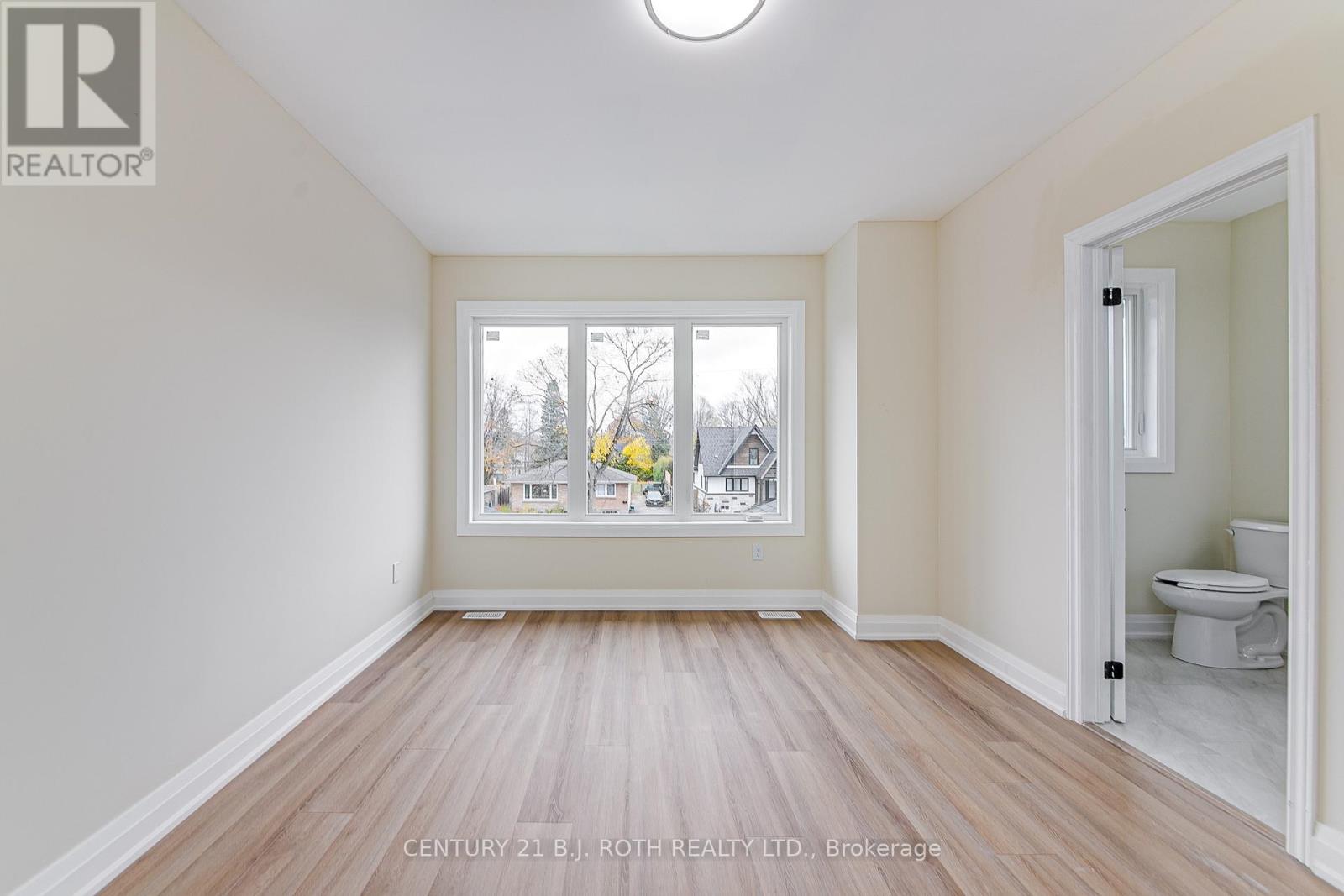 6-98 Peel Street, Barrie photo 22