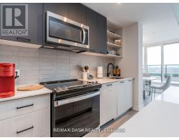 723 - 2300 St. Clair Avenue W, Toronto, ON M6N1K8 Photo 6