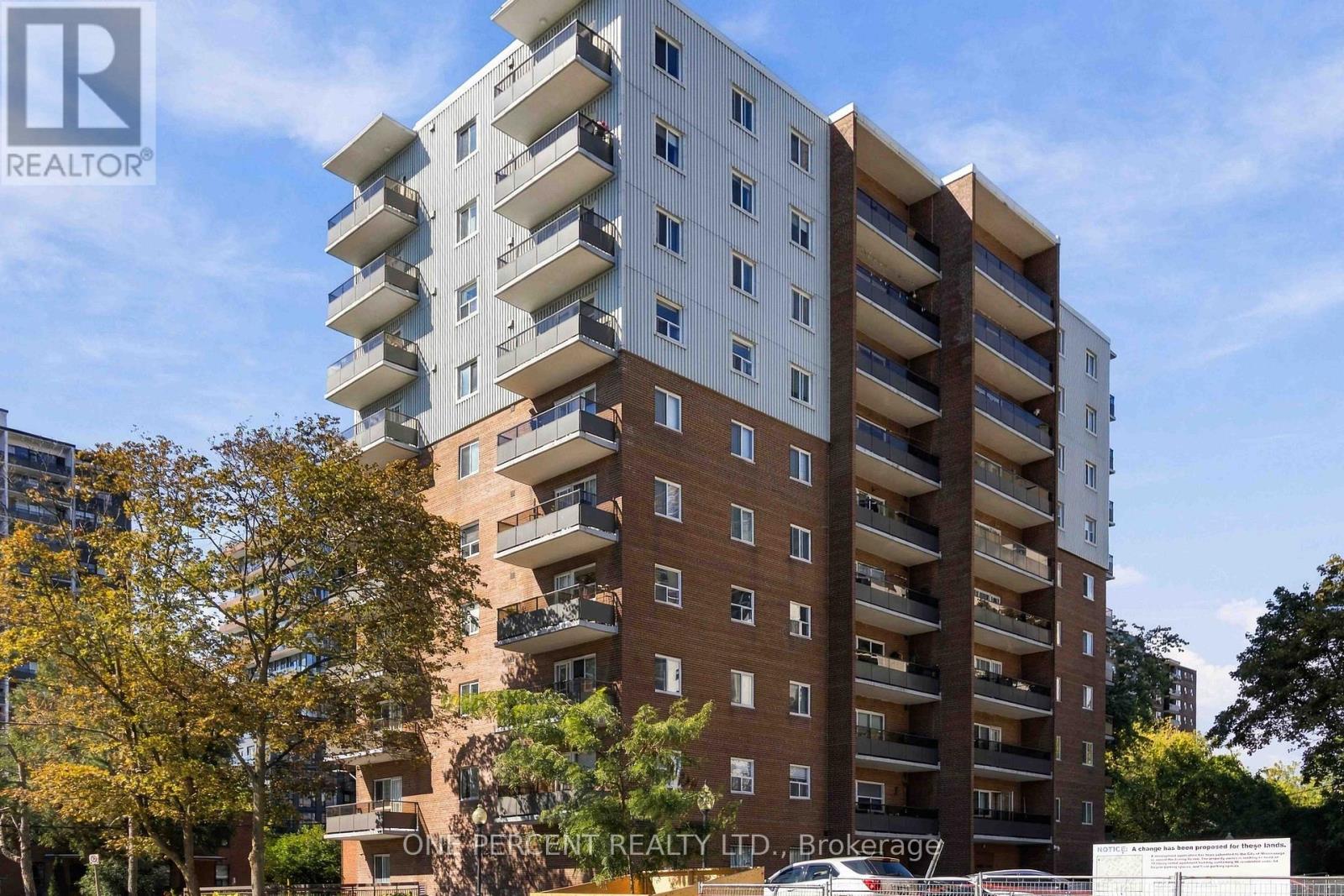 904- 15 Elizabeth Street North, Mississauga, ON photo 2