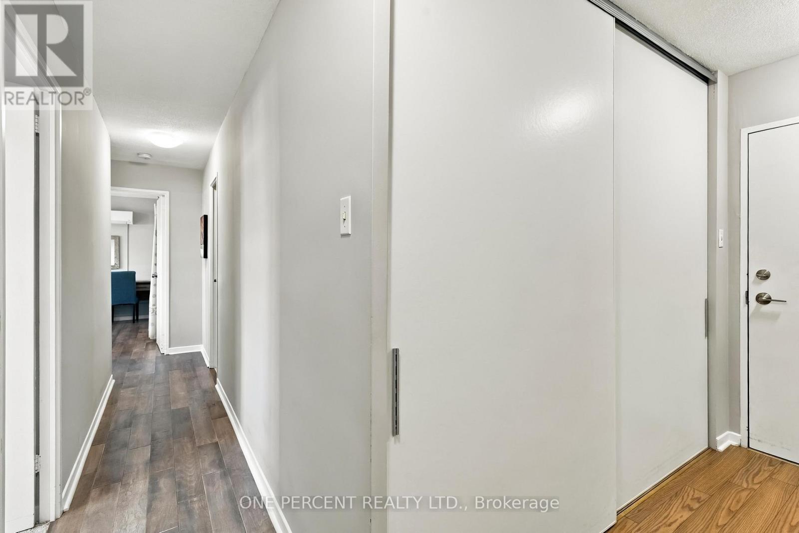 904- 15 Elizabeth Street North, Mississauga, ON photo 6