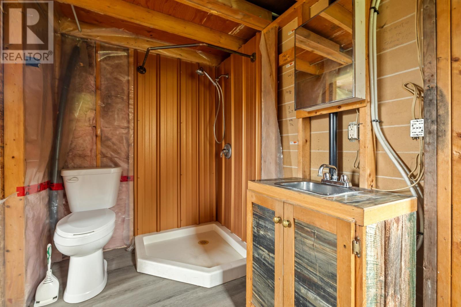 128 SNAKE Road - 9