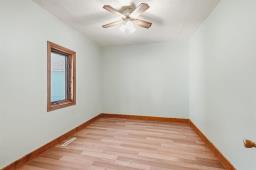 93 Gateway Road, Winnipeg, MB R2L1T3 Photo 14