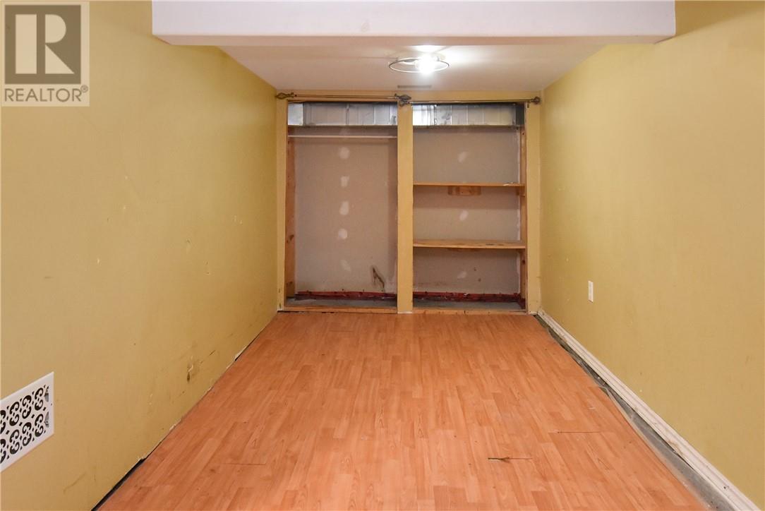 294 Kathleen Street - 22