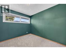 572 Regal Park Ne, Calgary, AB T2E0S6 Photo 11