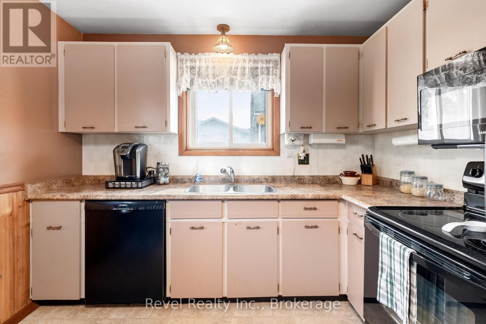 50 St David Street, Kawartha Lakes, ON photo 11